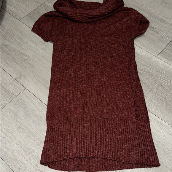 Maurices Burgundy Sweater short sleeve with Button Detail size medium - Picture 4 of 6